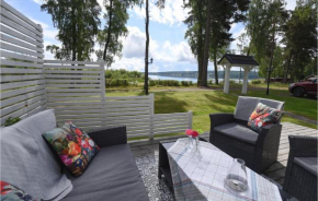 Cozy Home In Hjo With Wifi